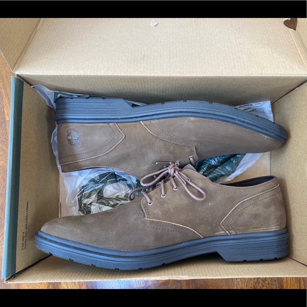 Timberland - Sawyer Lane, waterproof Oxford dark brown unbuck, memory foam.